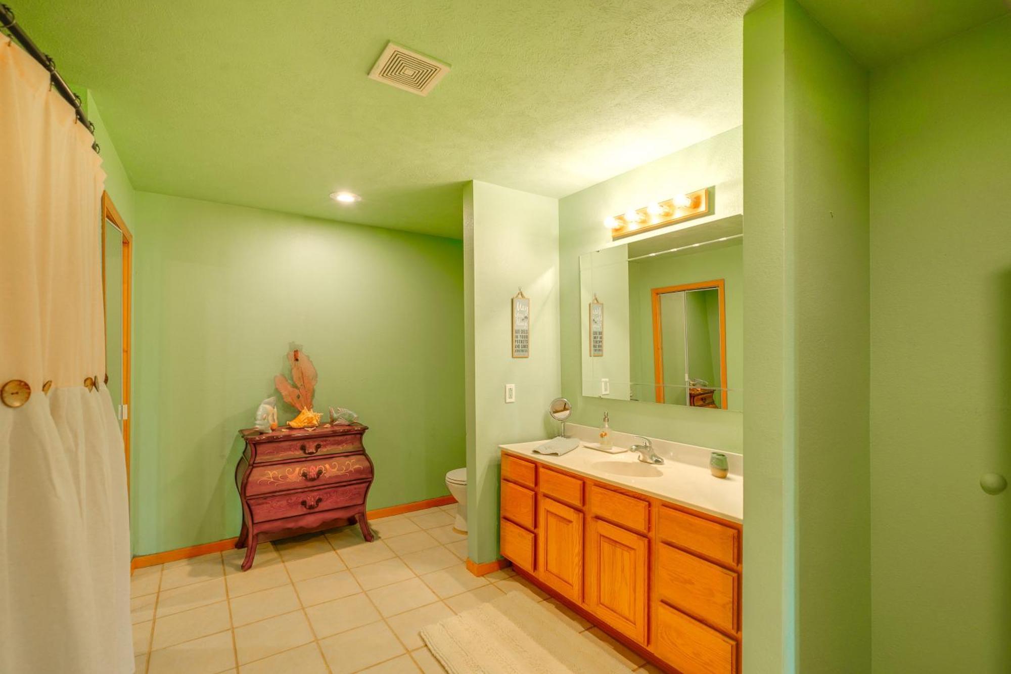 Spacious Ozarks Family Home - Private Pool And Grill Bourbon المظهر الخارجي الصورة