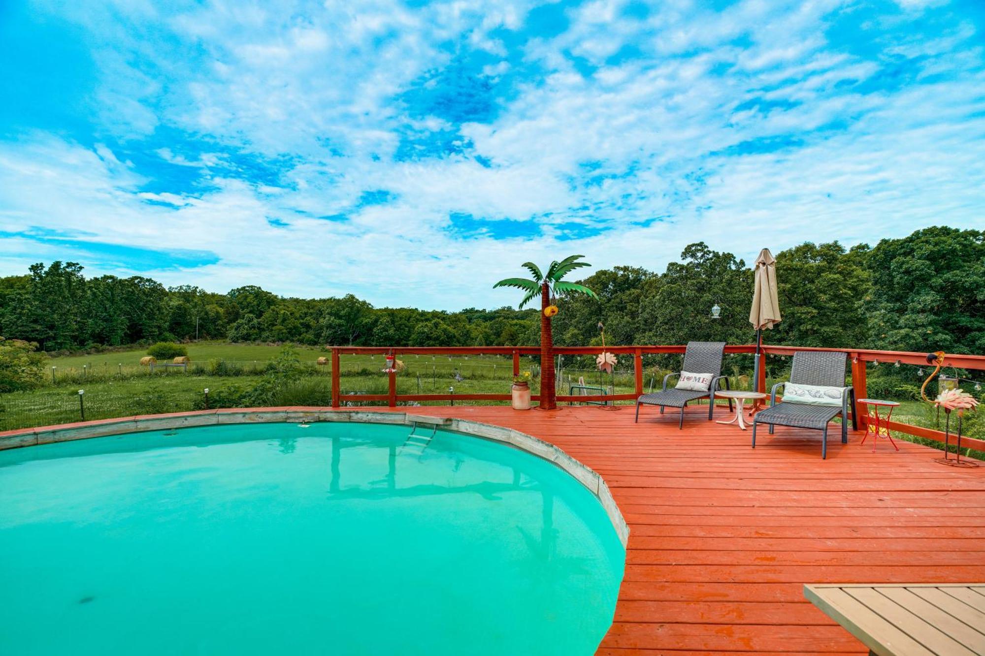 Spacious Ozarks Family Home - Private Pool And Grill Bourbon المظهر الخارجي الصورة